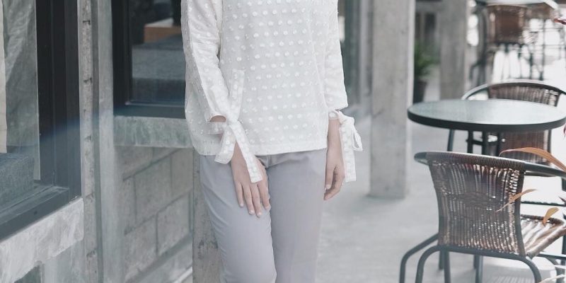 Tips Fashion Hijab White On White