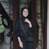 Mix and Match Dengan Motif Garis yang Membuat Kamu Terlihat Langsing