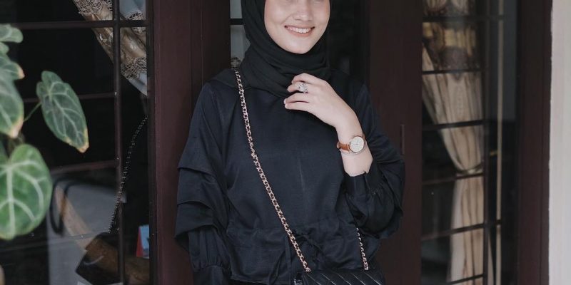 Mix and Match Dengan Motif Garis yang Membuat Kamu Terlihat Langsing